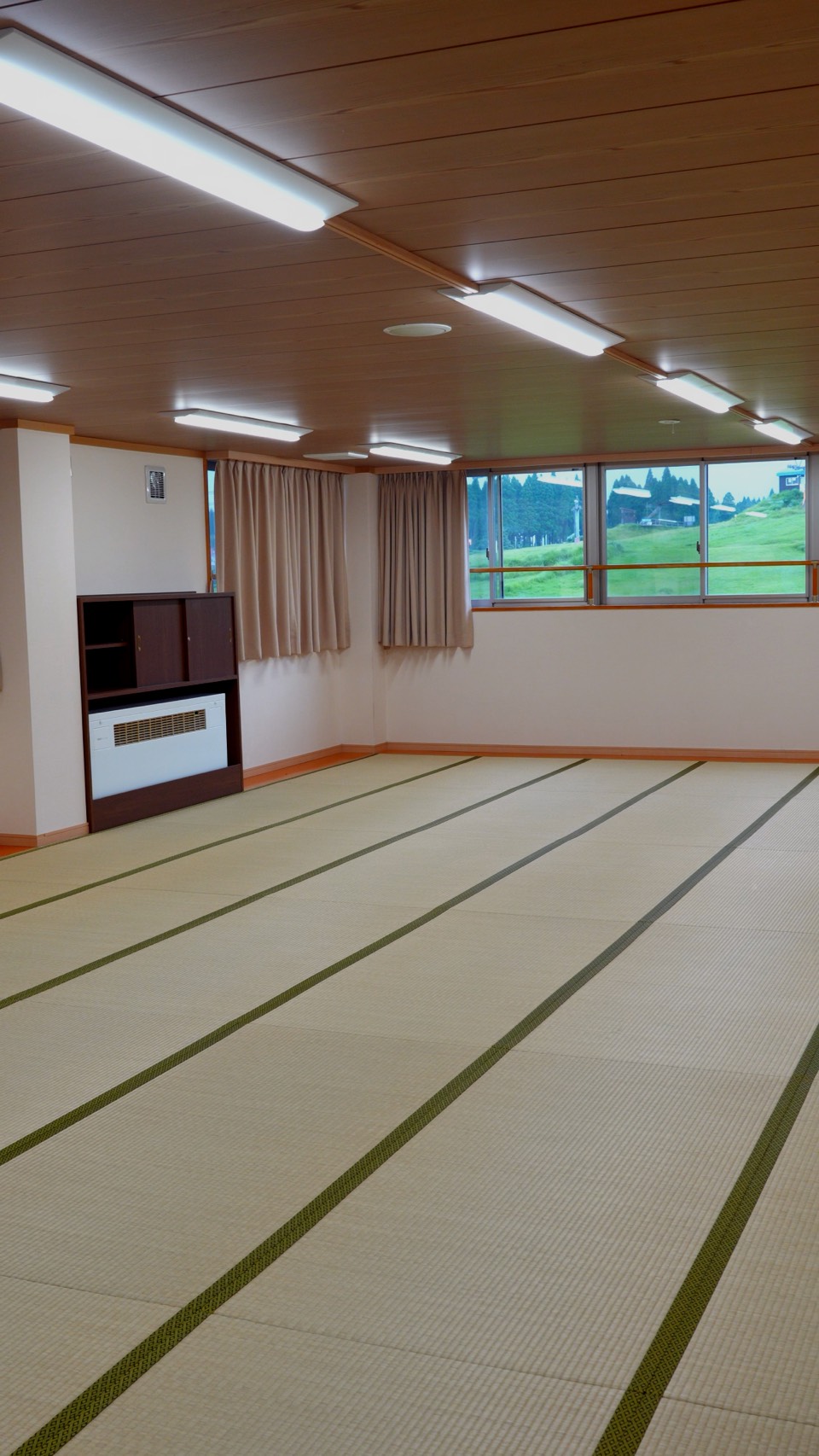 プラトーこのはなの広い和室の実写